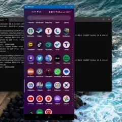 Nagrywanie ekranu telefonu z widocznymi aplikacjami, takimi jak TikTok, Uber, WhatsApp i YouTube.